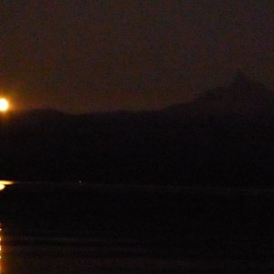 Diamond Lake Moonrise #4 10-9-22.JPG
